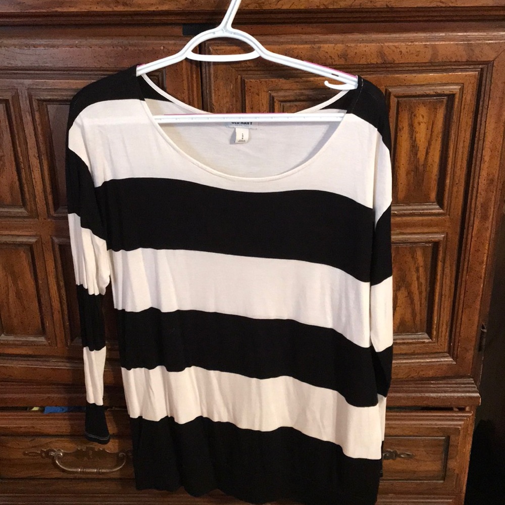 Old navy shirt
